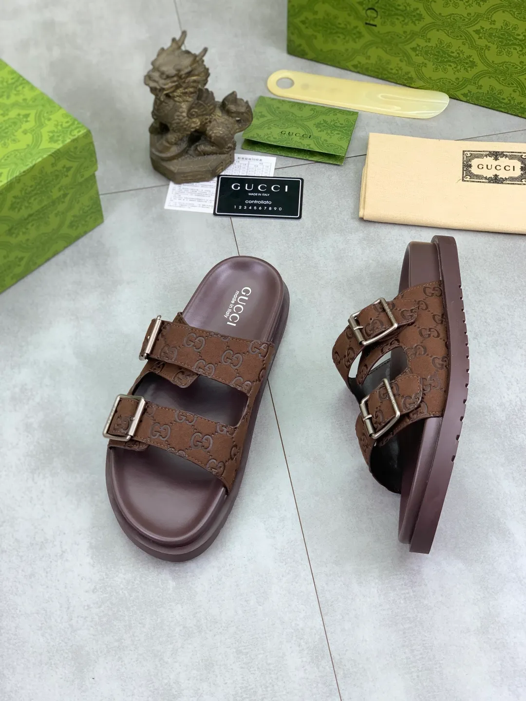 Men's Men's Shoes💰P340💰[New Style]🎁🎁🎁 High-quality GUCCI new casual slippers for the Year of the Snake, original official website, perfect workmanship, transmitting a kind of noble luxury, sublimating its definition of luxury in Gucci's high-end extraordinary craftsmanship. Original Gucci double G combination outsole, code number: 38-44 (45 customized)